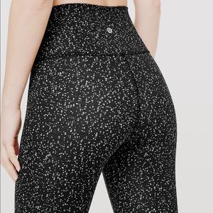 BNWT Lululemon Spotted Wunder Under size 6